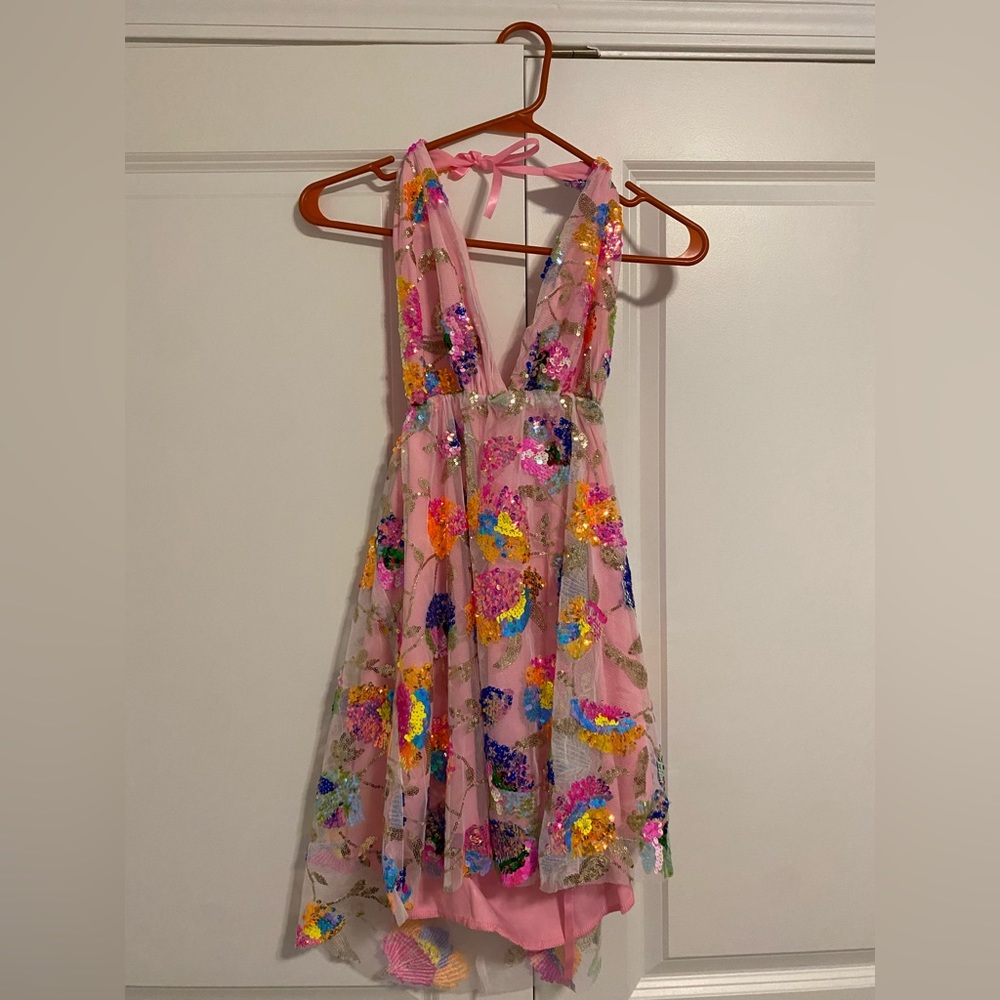 Backless sequin dress